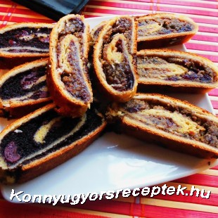 Mákos - meggyes - diós - áfonyás - lekváros bejglik Mákos - meggyes - diós - áfonyás - lekváros bejglik