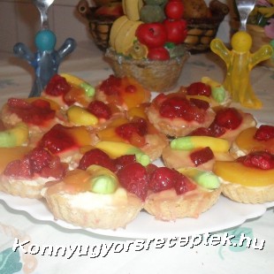 Gyümölcsös kosárka Gyümölcsös kosárka