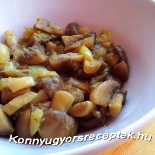 Diétás gombapörkölt zöldpaprikával Diétás gombapörkölt zöldpaprikával