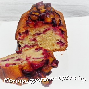 Szilvás gyümölcskenyér Szilvás gyümölcskenyér