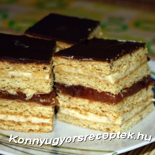 Szilvás-fahéjkrémes szelet Szilvás-fahéjkrémes szelet