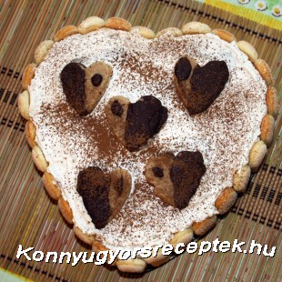 Szív alakú tejszínes gesztenyetorta (sütés nélkül) 