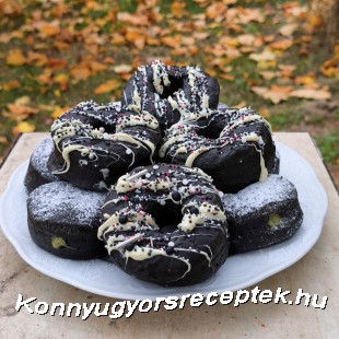 Fekete fánkok Picipirostól Fekete fánkok Picipirostól